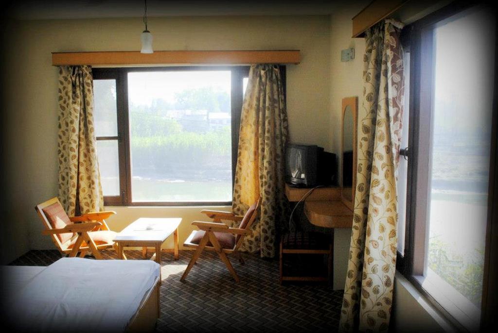 Hotel Welcome Residency Сринагар Номер фото